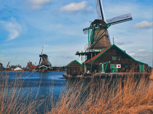 Заансе Сханс: к мельницам и традициям (в мини-группе)